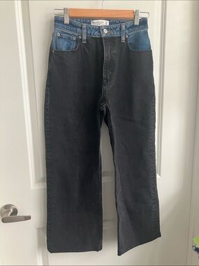 Abercrombie & Fitch the 90s relaxed Jean high rise